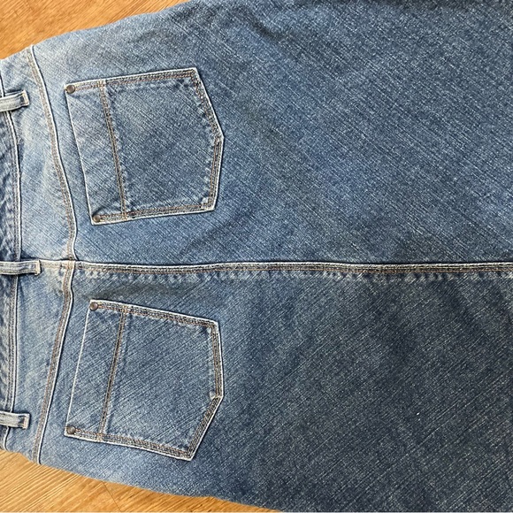 Vintage gap denim skirt, no label. - Picture 2 of 5
